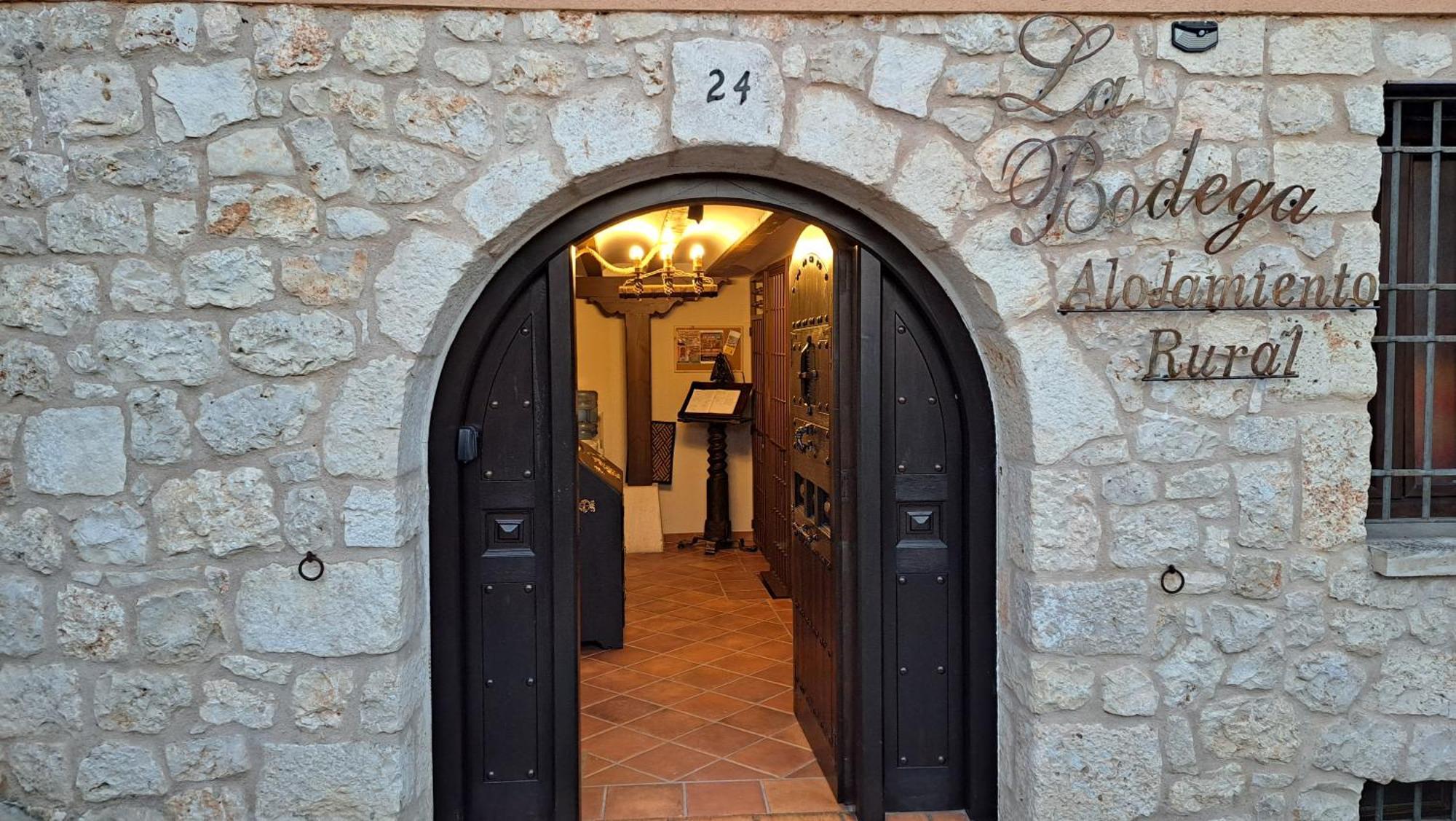 Casa Rural La Bodega, Ofrece Cata De Vino Gratis Horche Exterior foto